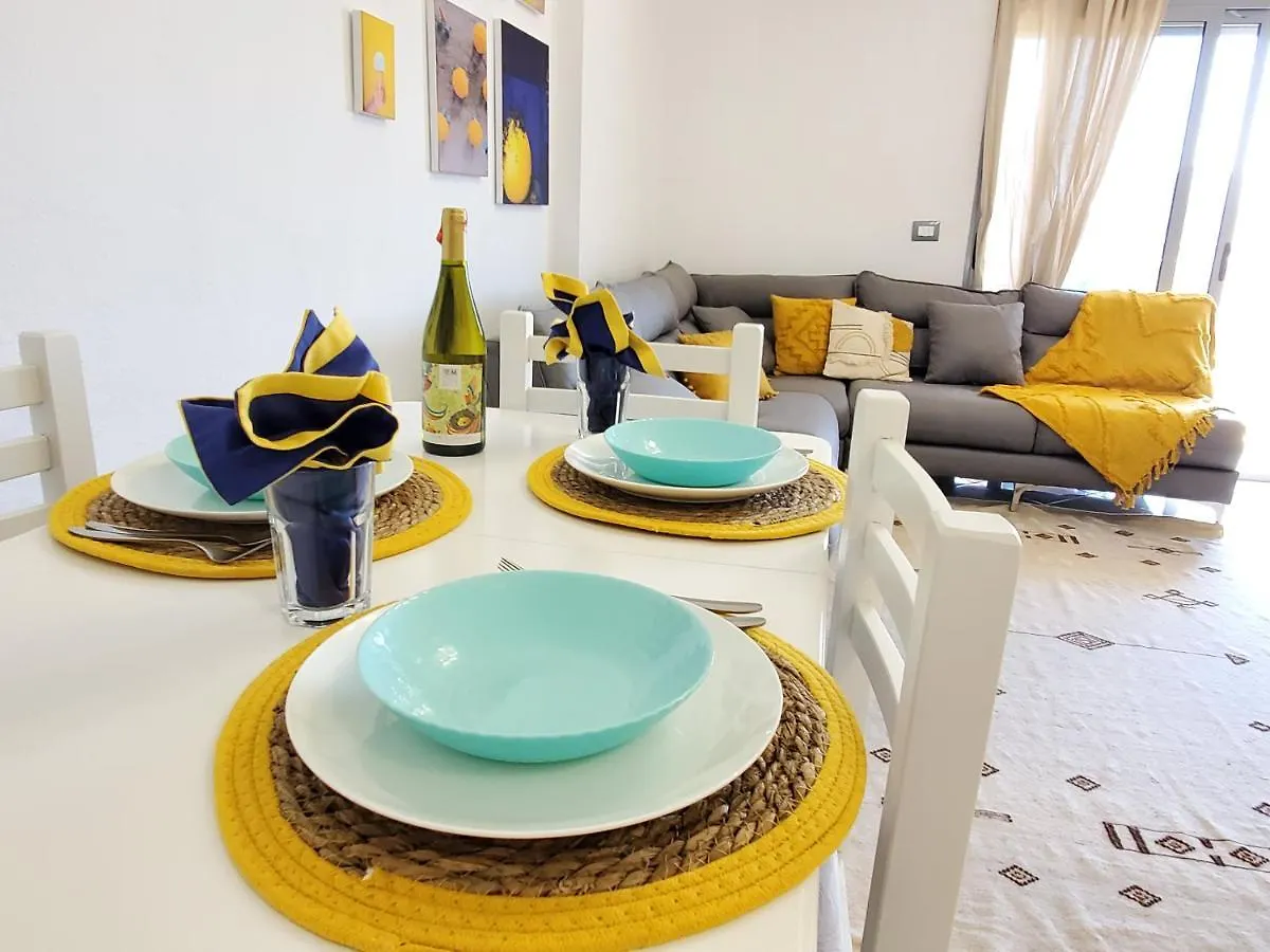 The Yellow Apartment In דורס