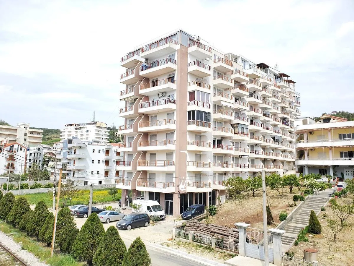 The Yellow Apartment In דורס