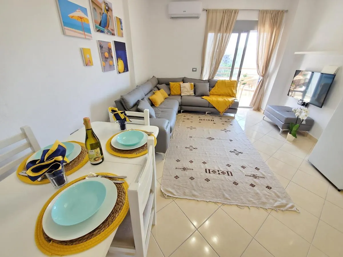 The Yellow Apartment In דורס